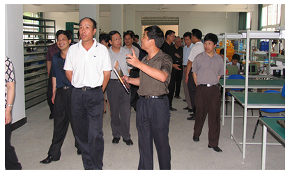 福建省委常委、政法委書記徐謙一行視察虹潤公司