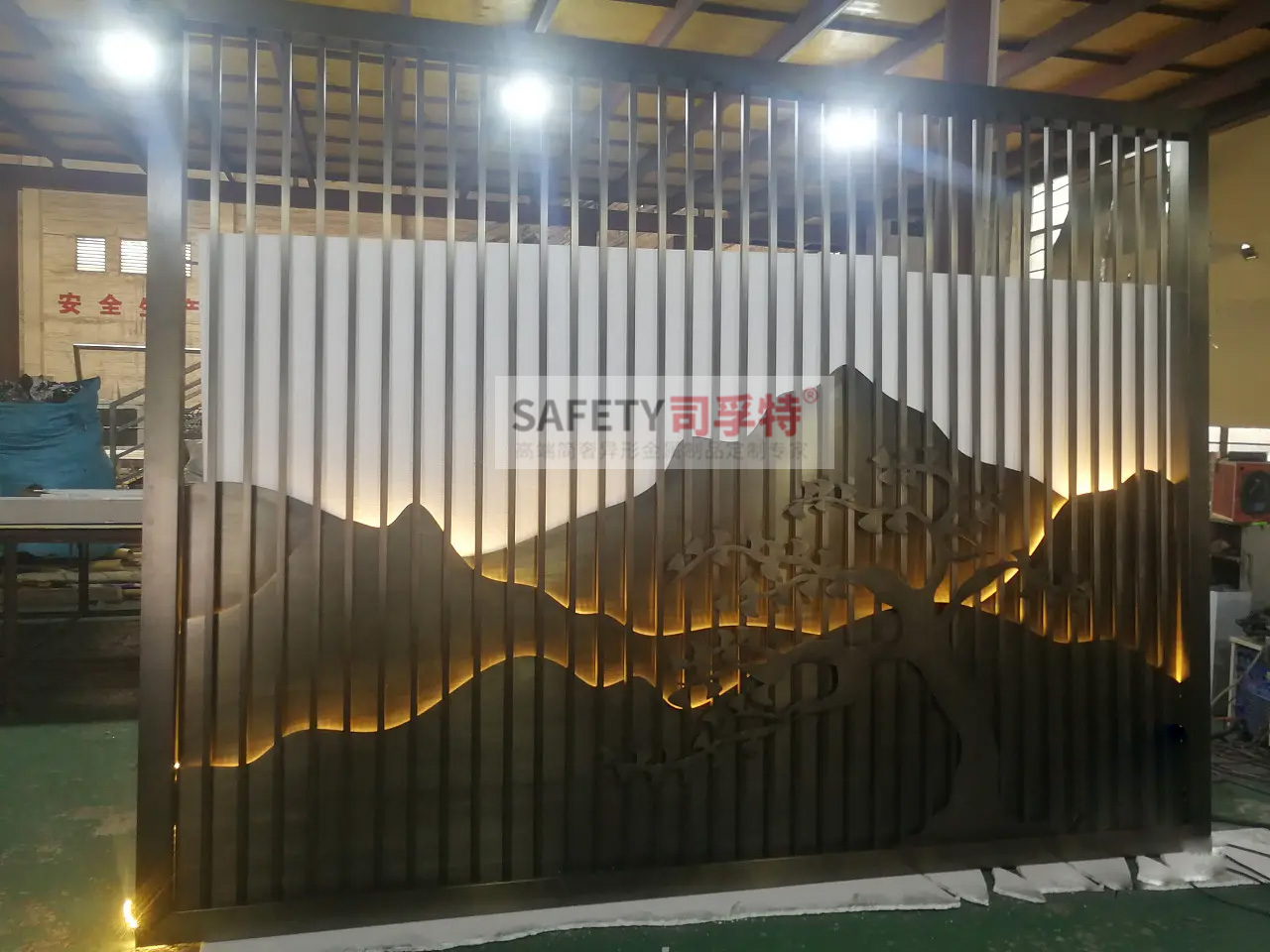 金屬山水屏風(fēng)隔斷：新中式古典風(fēng)，精致優(yōu)雅，輕奢舒適(圖3)